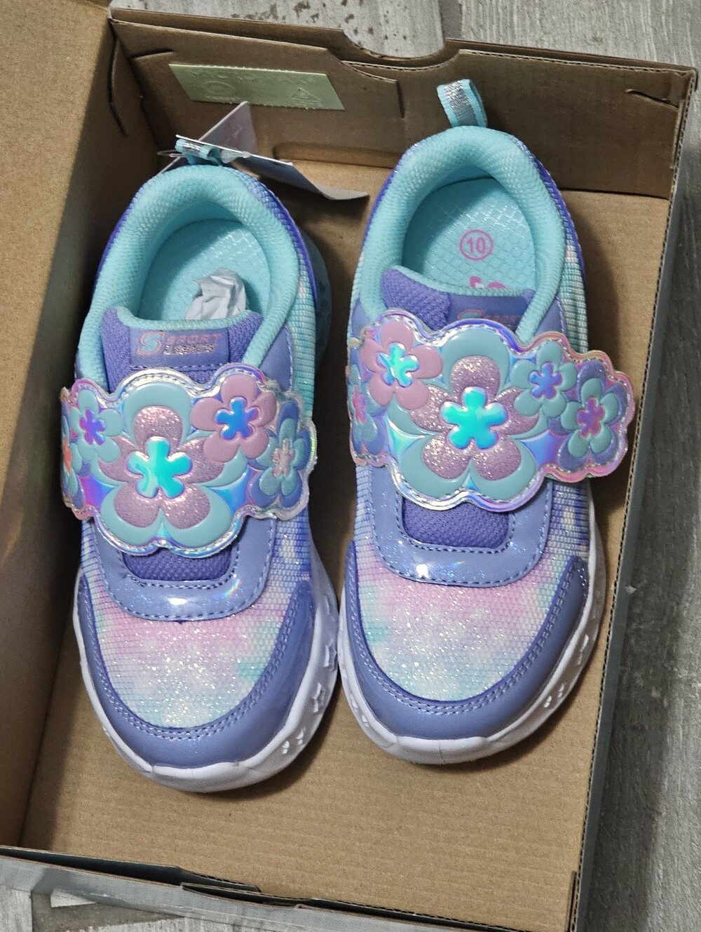Skechers Kids Light-Up Floral Sneakers - Lavender & Mint Size 10 T, Brand New - Picture 2 of 8